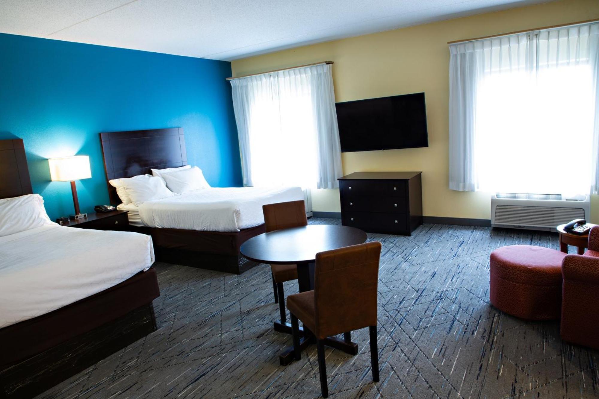 Holiday Inn Express & Suites Harrisburg West Mechanicsburg Exterior photo